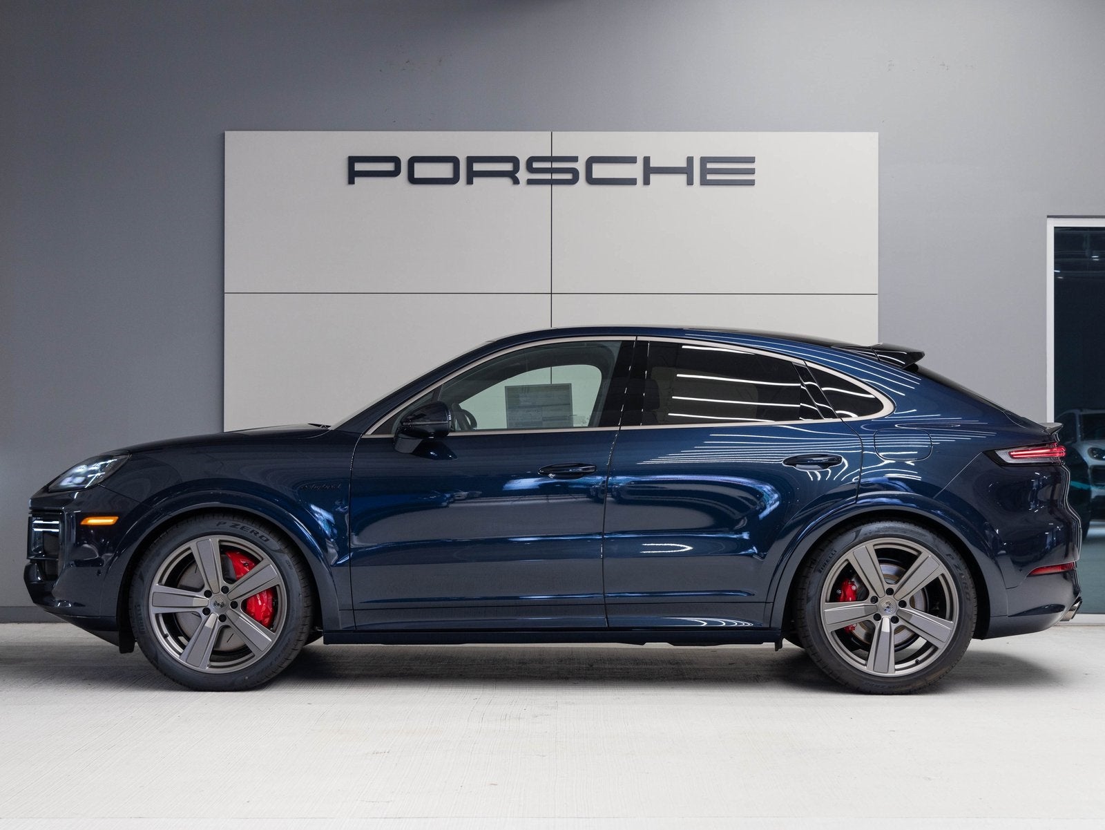 2025 Porsche Cayenne Cayenne Turbo E-Hybrid Coupe