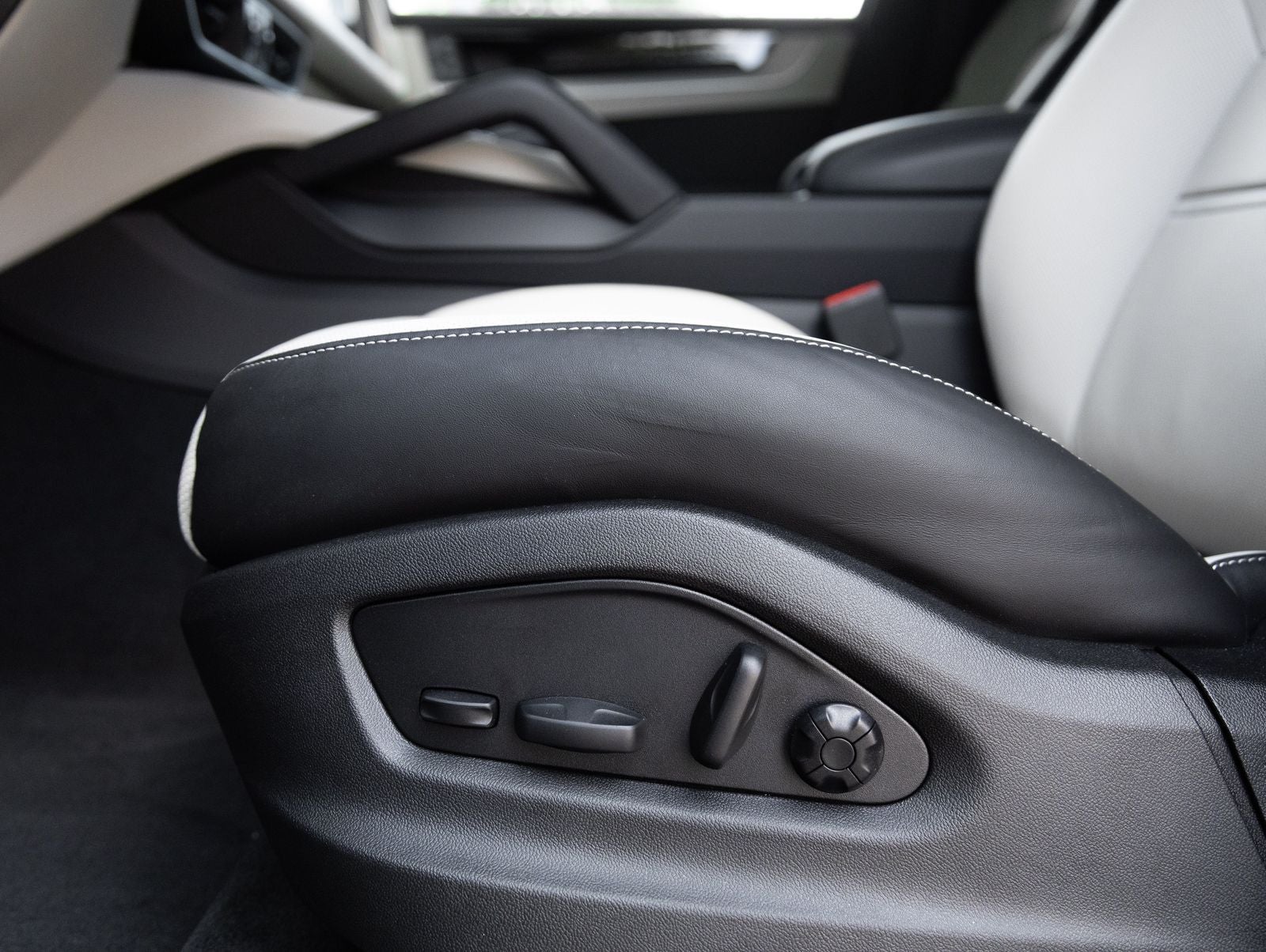 2026 Porsche Cayenne Cayenne S E-Hybrid Coupe