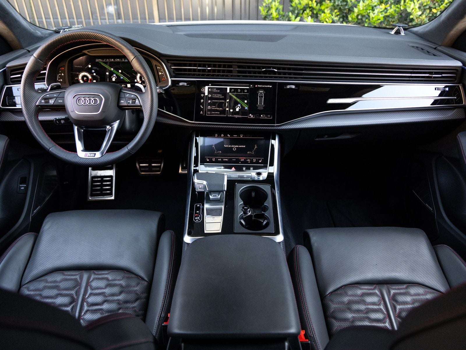 2025 Audi RS Q8 performance performance