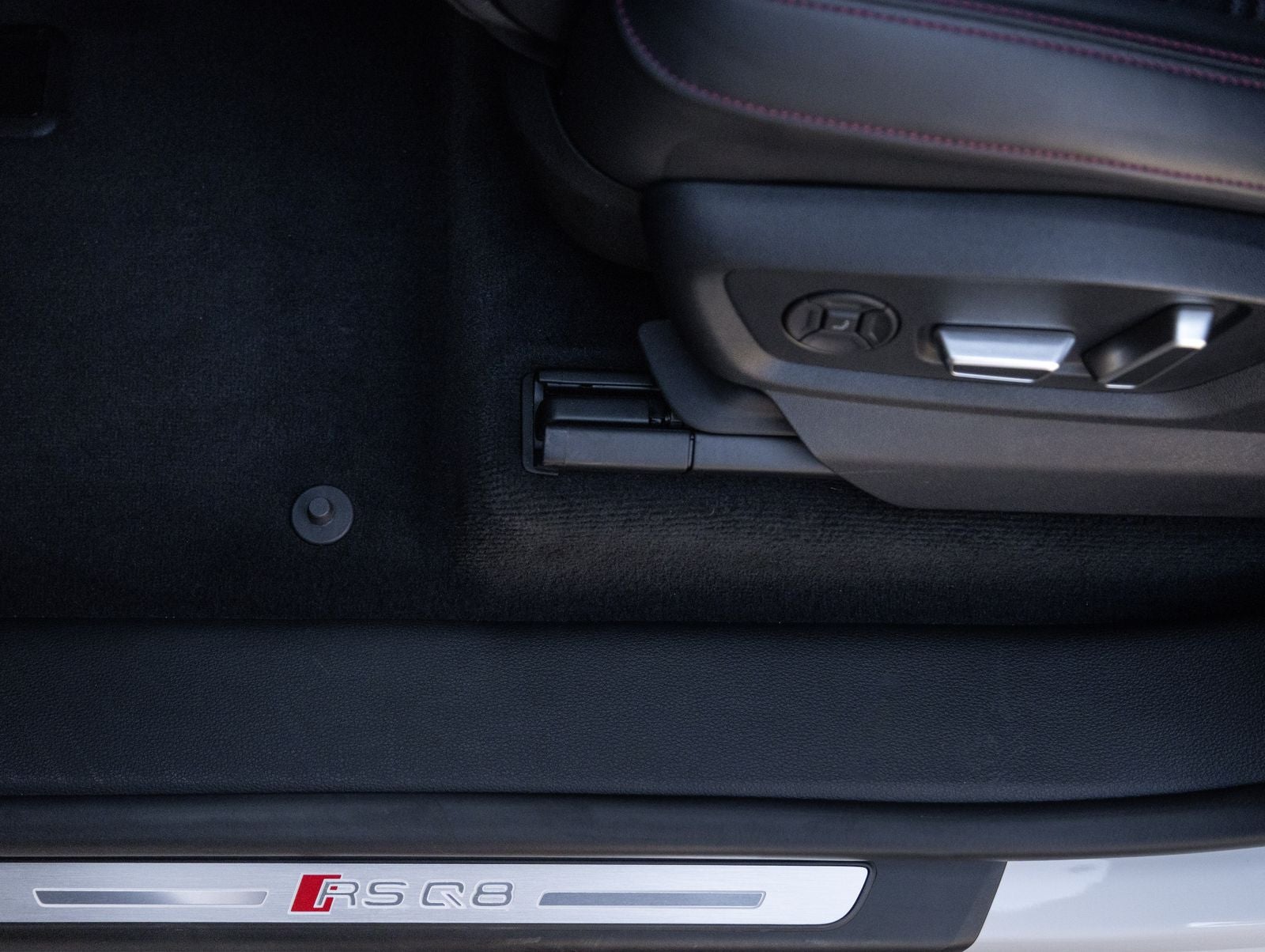 2025 Audi RS Q8 performance performance