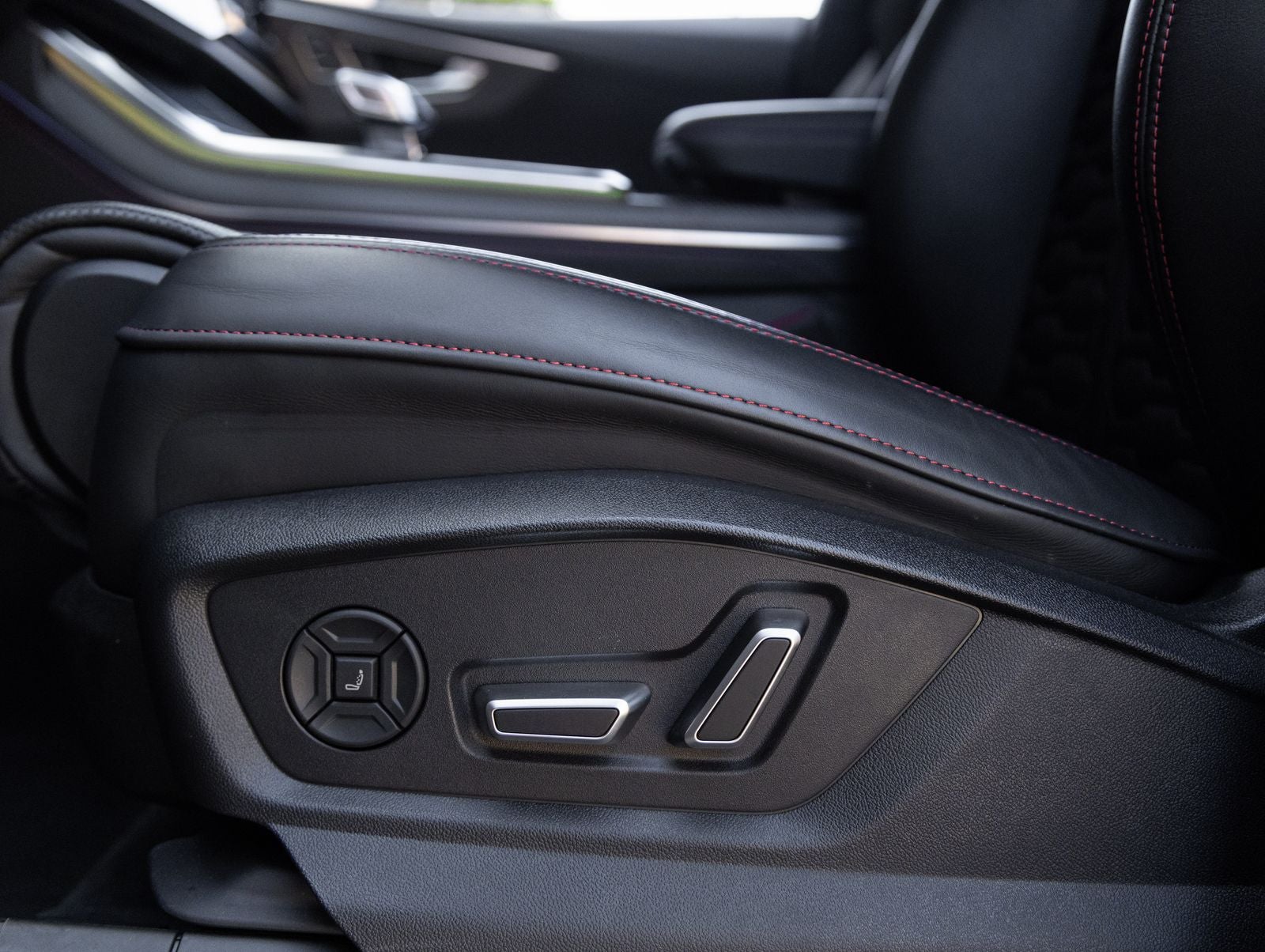 2025 Audi RS Q8 performance performance