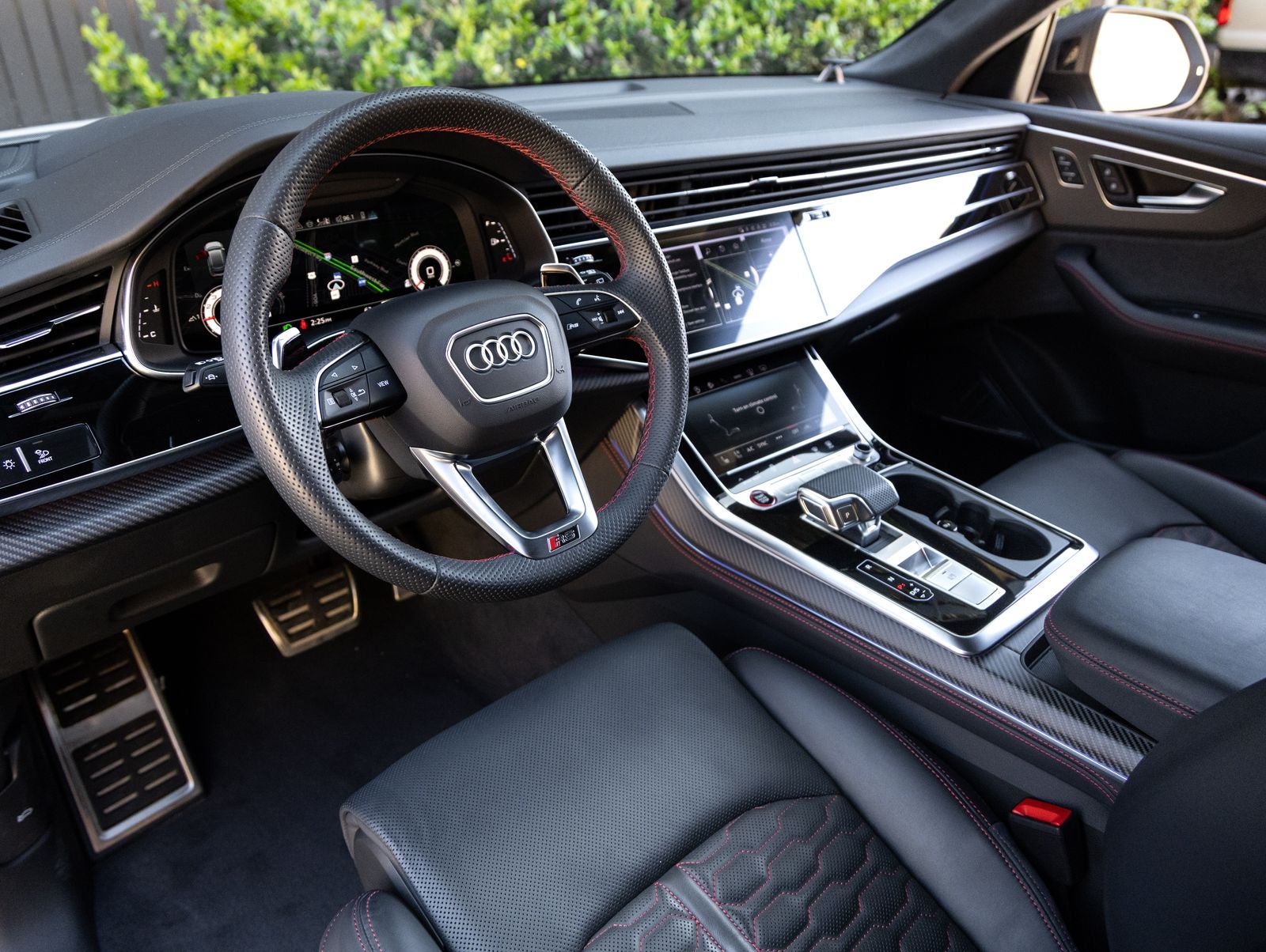 2025 Audi RS Q8 performance performance