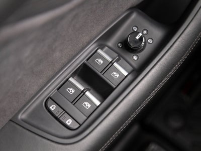 2025 Audi RS Q8 performance performance