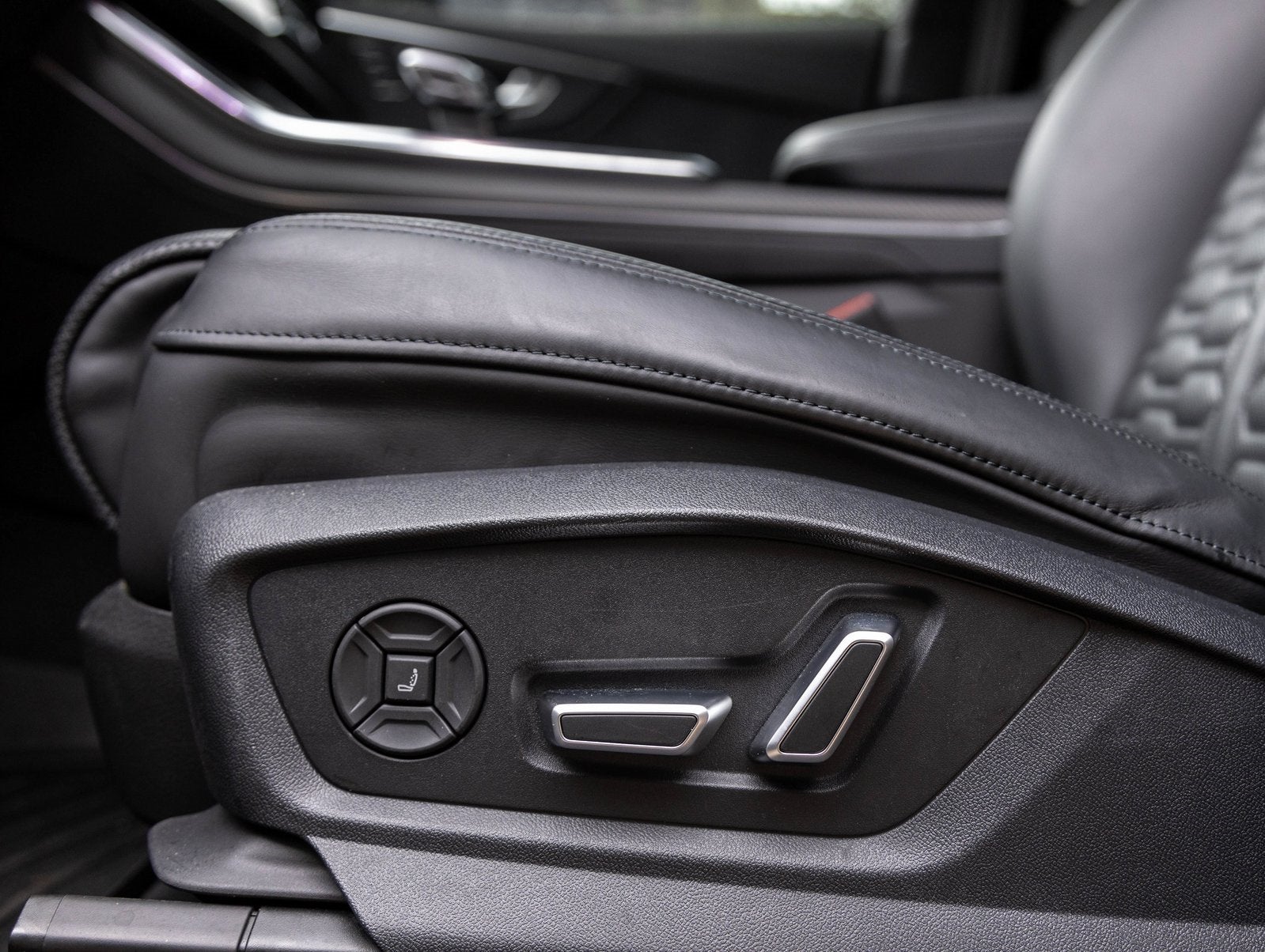 2025 Audi RS Q8 performance performance