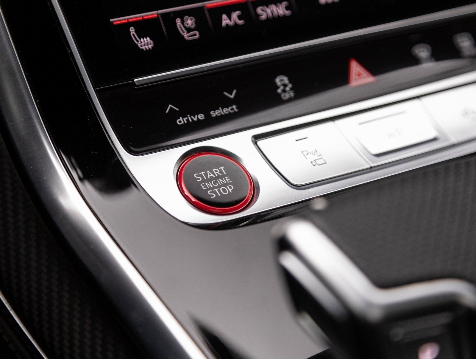 2025 Audi RS Q8 performance performance