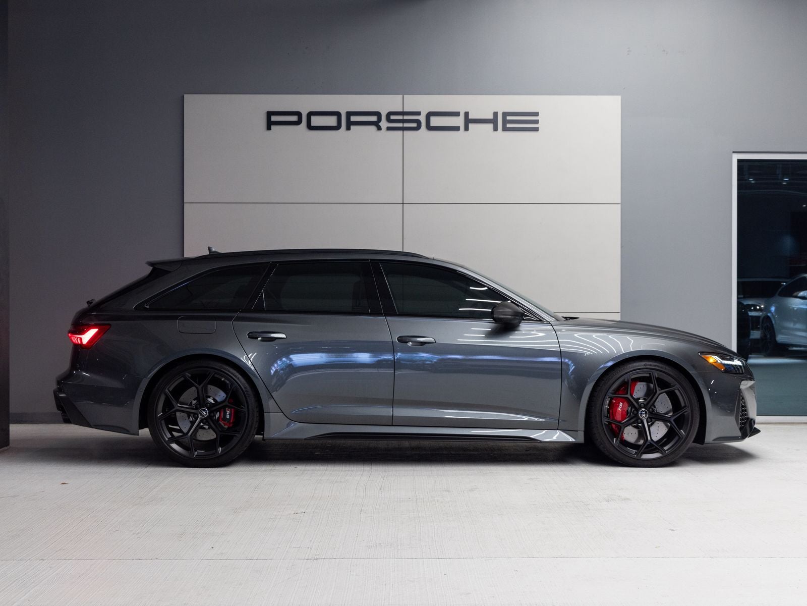 2024 Audi RS 6 Avant performance performance