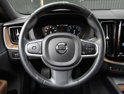 2021 Volvo XC60 Momentum