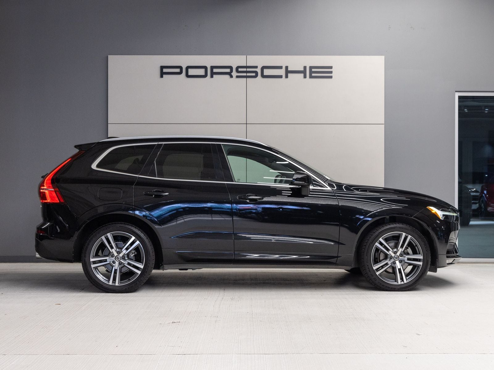2021 Volvo XC60 Momentum