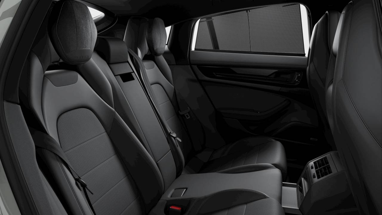 2026 Porsche Panamera 4