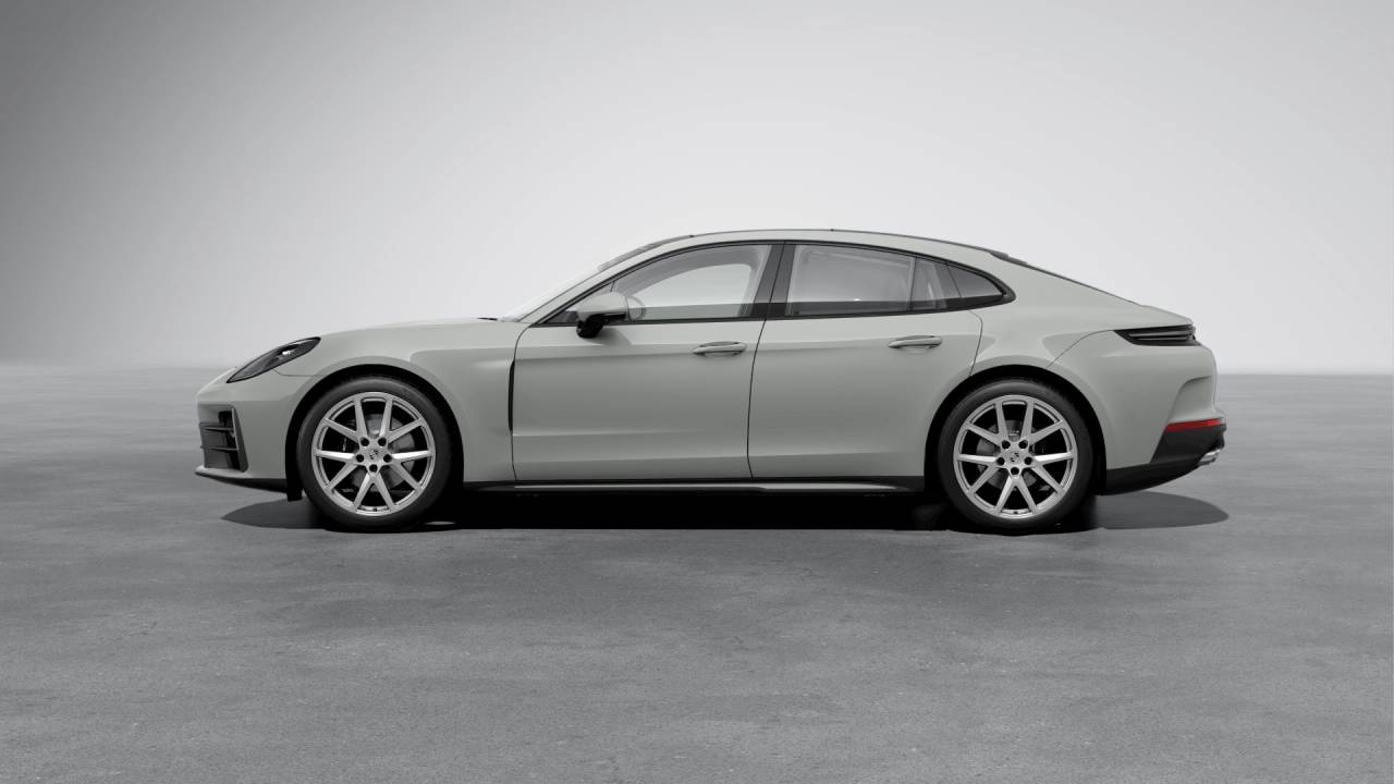 2026 Porsche Panamera 4