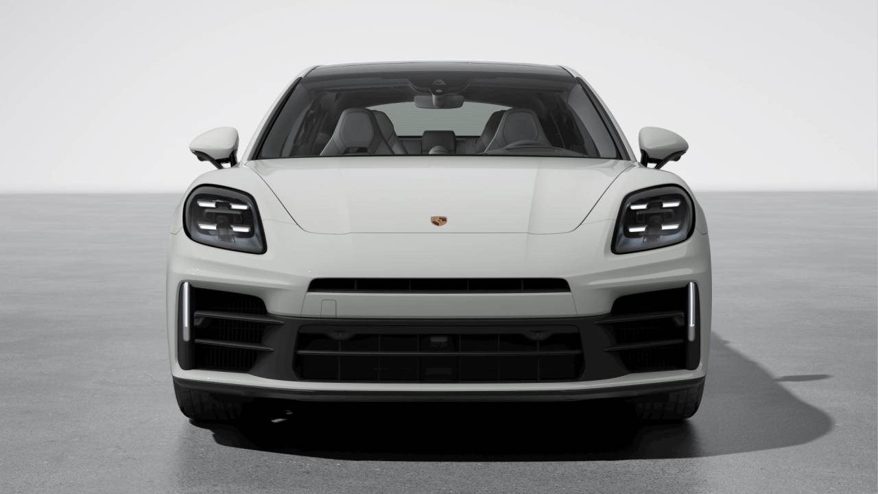 2026 Porsche Panamera 4