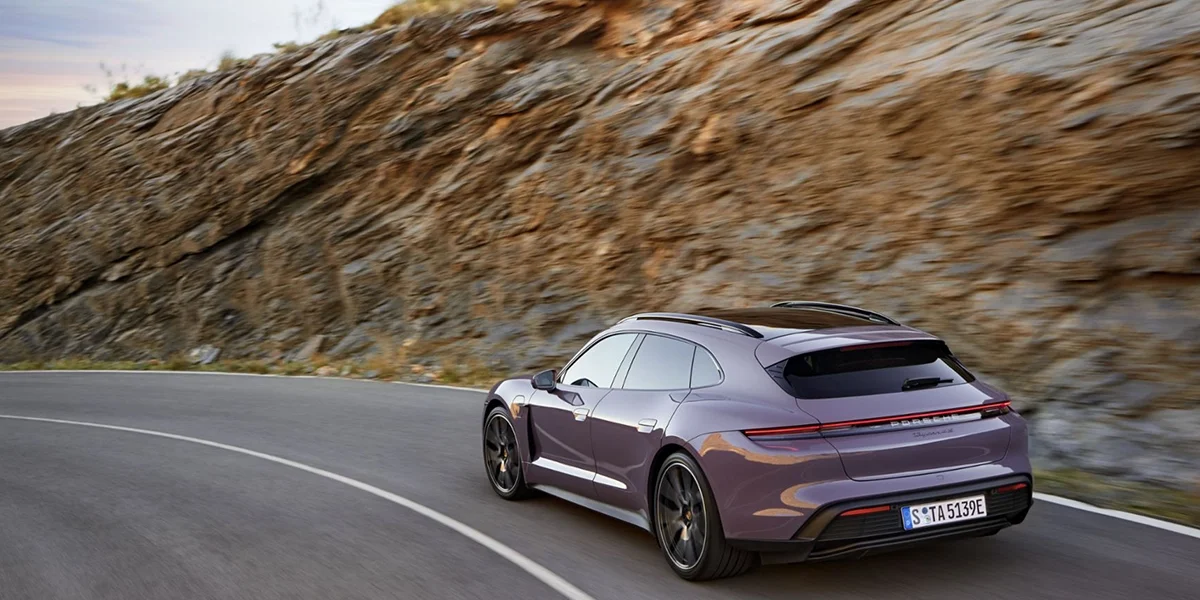 Taycan 4S Sport Turismo Driving Missouri City