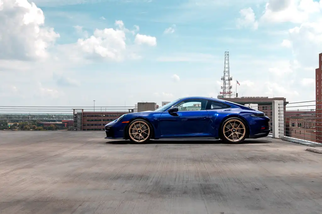 Porsche 911 in River Oaks Houston