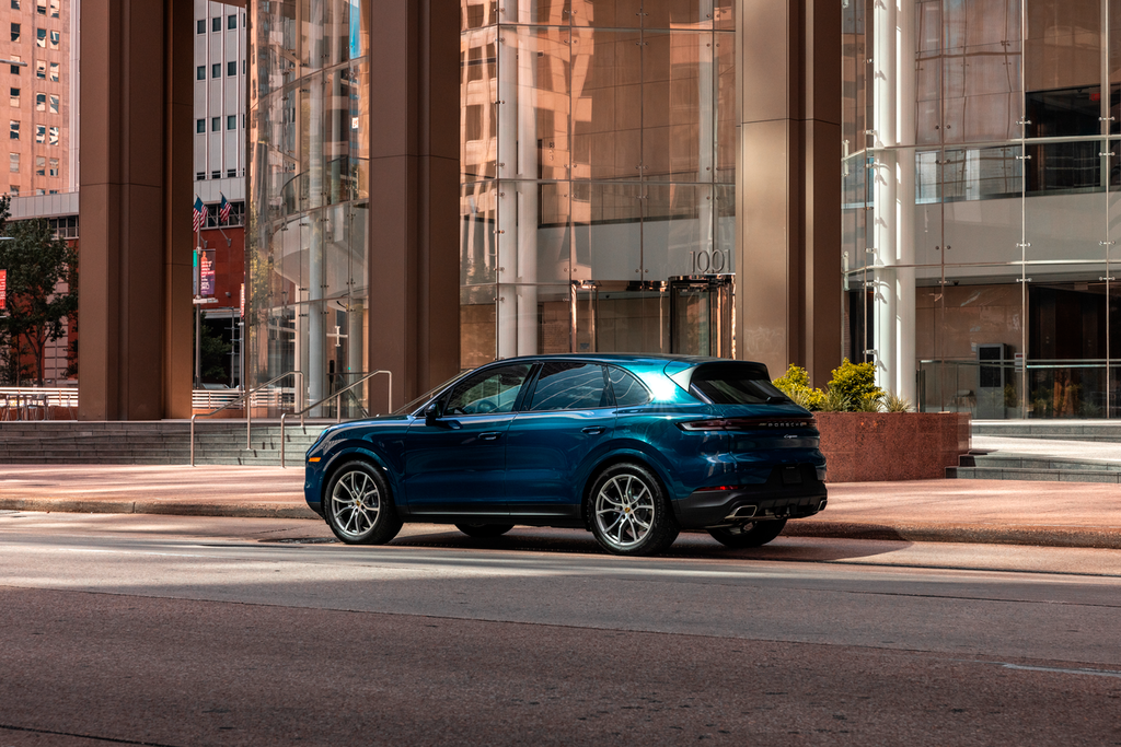 2023 Blue Cayenne in Houston